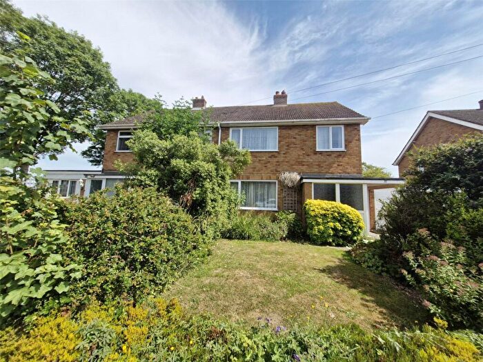 3 Bedroom Semi-Detached House For Sale In Rothbury Road, Wymondham, Norfolk, NR18