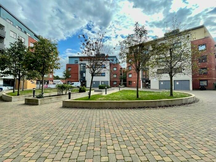 1 Bedroom Flat To Rent In The Courtyard, GU15