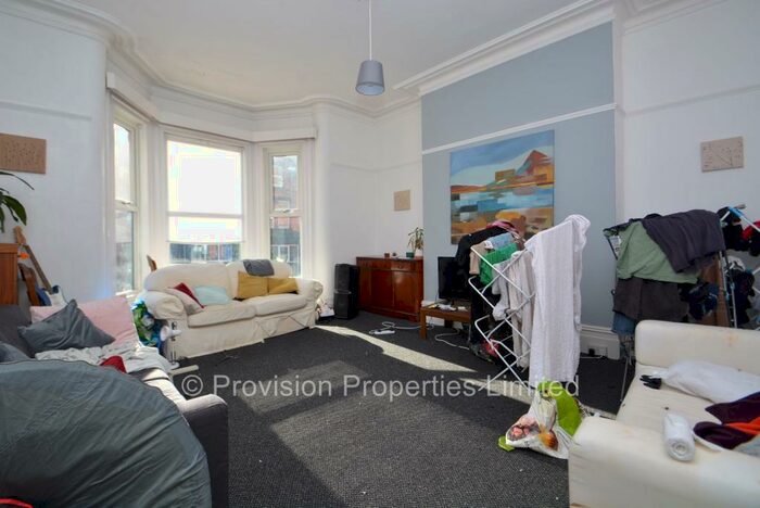 6 Bedroom Terraced House To Rent In Regent Park Terrace, Hyde Leeds, LS6