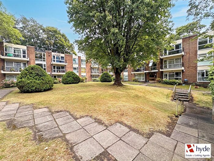 2 Bedroom Flat For Sale In Milton Court, Bury Old Road, Salford., M7