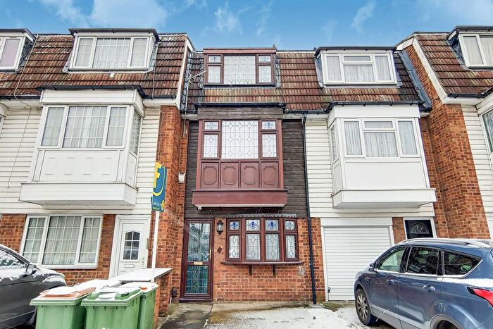 4 Bedroom Property To Rent In Nottingham Avenue, Royal Docks, London, E16