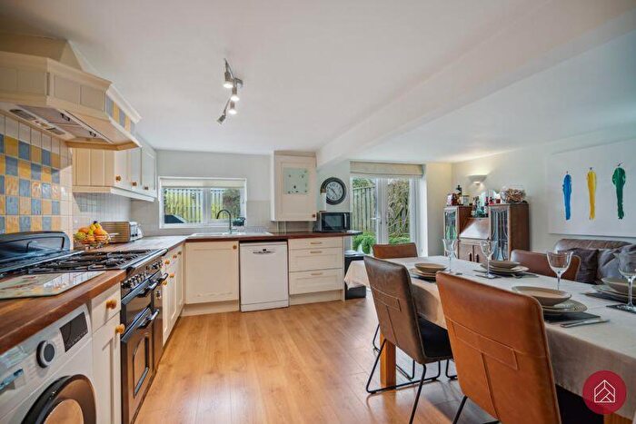 3 Bedroom Terraced House For Sale In High Street, Swindon, SN6