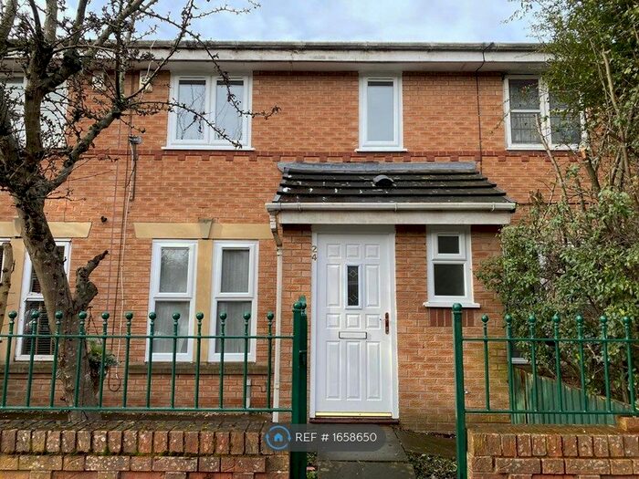 3 Bedroom Semi-Detached House To Rent In Minster Road, Manchester, M9