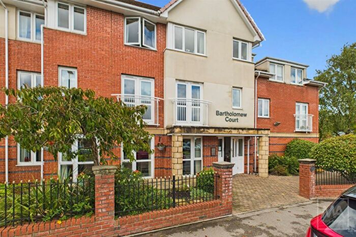 2 Bedroom Flat For Sale In Bradshaw Lane, Grappenhall, Warrington, WA4