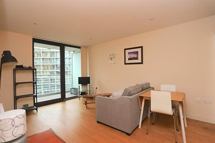 2 Bedroom House For Sale In St George's Island, Castlefield, Manchester, M15