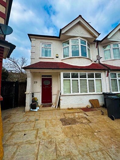 5 Bedroom End Of Terrace House To Rent In Kirkstall Gardens, London, SW2