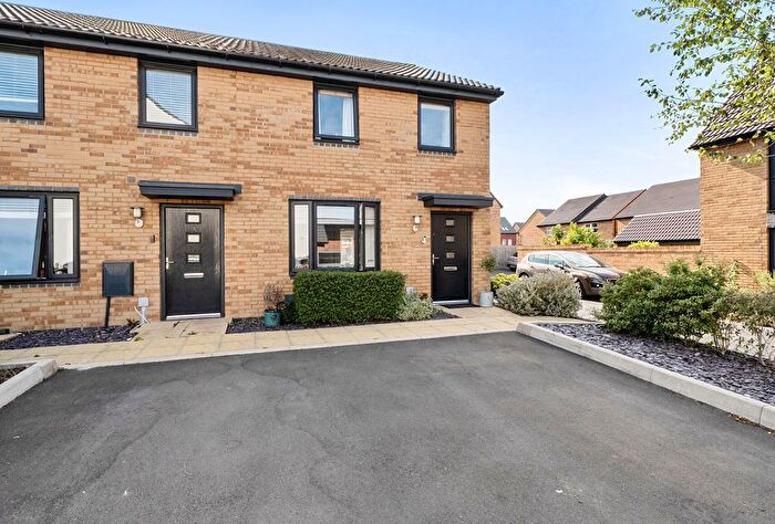 3 Bedroom End Terrace House For Sale In Webb Road, Yate, Bristol, Gloucestershire, BS37