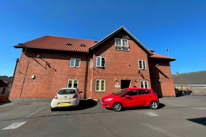 2 Bedroom Flat To Rent In Acacia House, Nottingham, NG4