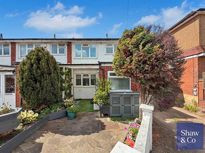 4 Bedroom End Terrace House For Sale In Whitton Road, Hounslow, TW3