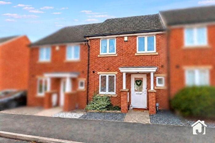 3 Bedroom Terraced House For Sale In Glen Road, Loughborough, LE11