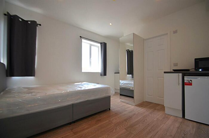 Studio To Rent In Oakdale Avenue, Northwood, HA6