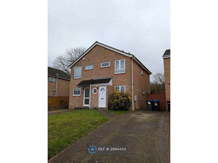 2 Bedroom Semi Detached House To Rent In Field Avenue, Canterbury, CT1