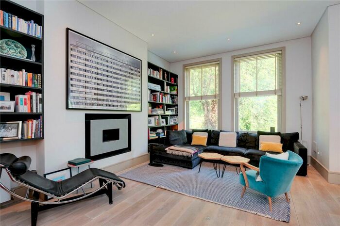 3 Bedroom Apartment To Rent In Fitzjohns Avenue, London, NW3