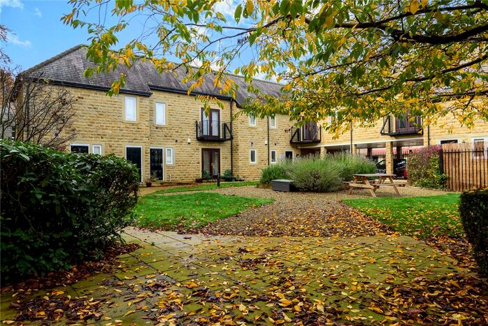 2 Bedroom Flat To Rent In Roseville Avenue, Harrogate, North Yorkshire, Uk, HG1