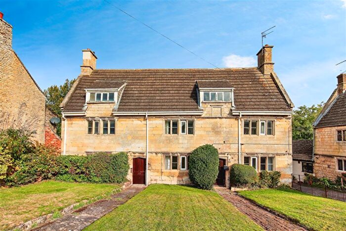 4 Bedroom Link Detached House For Sale In Corby Road, Weldon, Corby, NN17