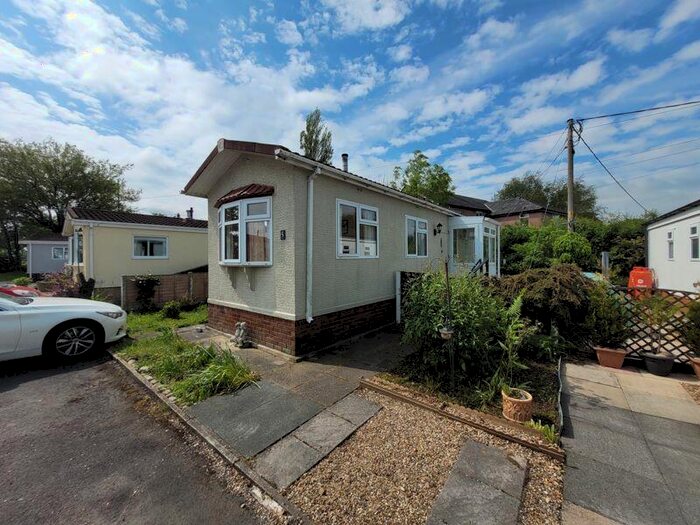 2 Bedroom Park Home For Sale In Greenfield Park, Freckleton, Preston, PR4