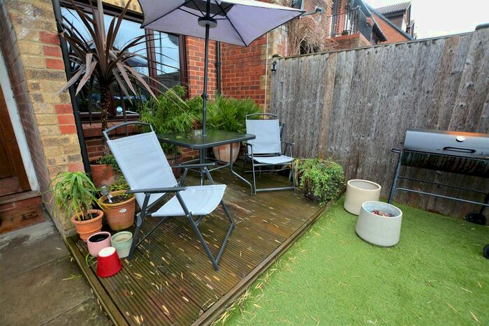 1 Bedroom Flat To Rent In Reynolds Close, Colliers Wood, London, SW19