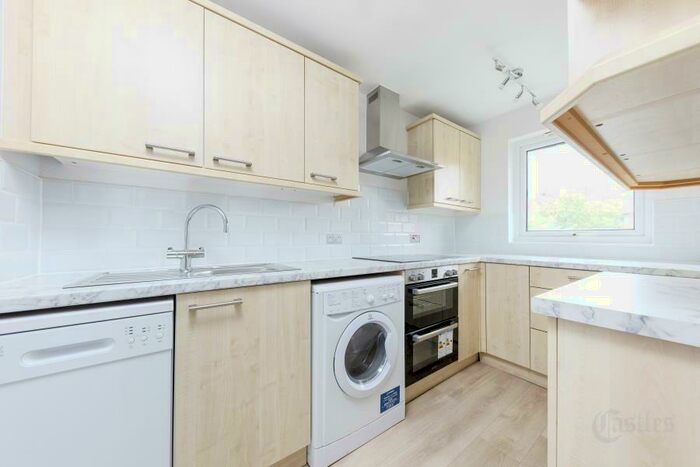 2 Bedroom Flat To Rent In Bakers Hill, Clapton, E5