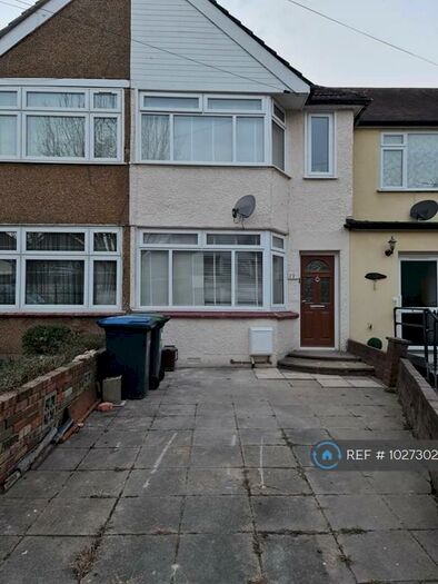 4 Bedroom Detached House To Rent In Coniston Gardens, London, N9