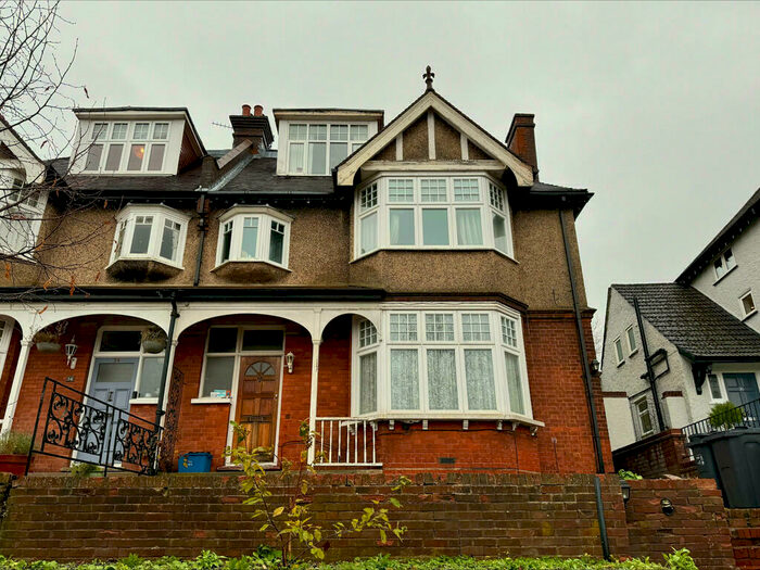 2 Bedroom Flat To Rent In Beechwood Road, South Croydon, CR0