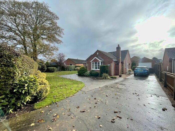 2 Bedroom Detached Bungalow For Sale In Somerfield Drive, North Somercotes, Louth, LN11