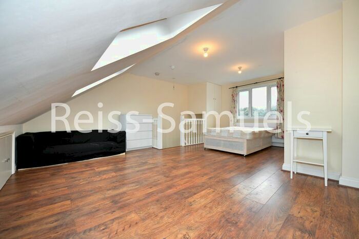6 Bedroom Semi-Detached House To Rent In Ambassador Square, Isle Of Dogs, Canary Wharf, London, E14