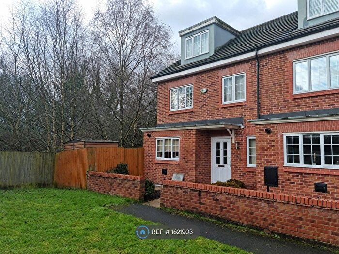 4 Bedroom Terraced House To Rent In Boothdale Drive, Manchester, M34