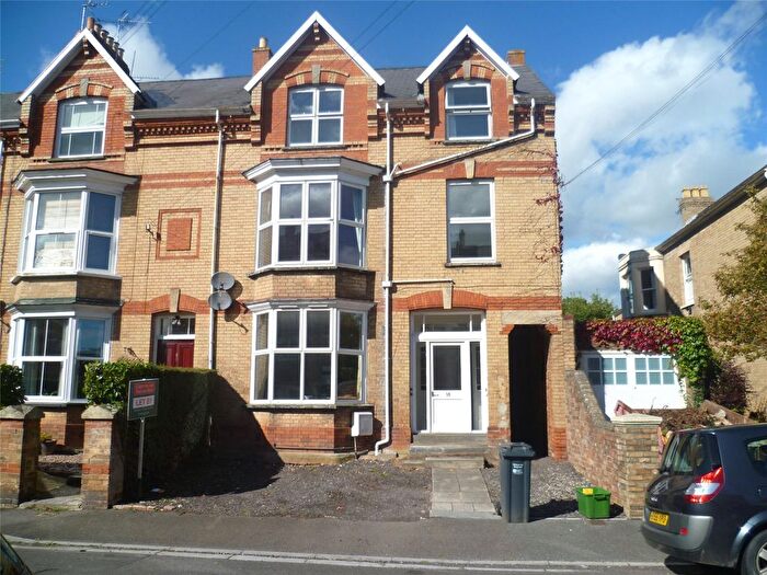 1 Bedroom Flat To Rent In Richmond Road, Taunton, Somerset, TA1