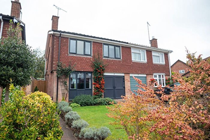 3 Bedroom Semi Detached House For Sale In Ravensdale Avenue, Leamington Spa, CV32