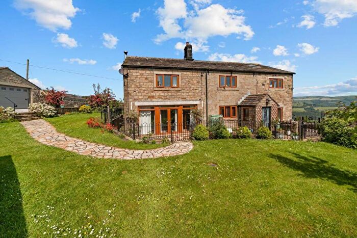 5 Bedroom Detached House For Sale In Ringstone Hill, Luddendenfoot, HX2