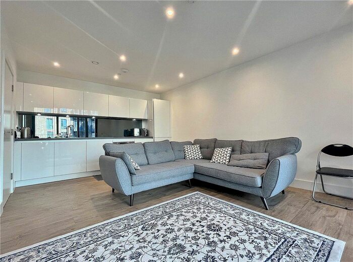 2 Bedroom Flat To Rent In Fairfield Avenue, Staines-Upon-Thames, Surrey, TW18