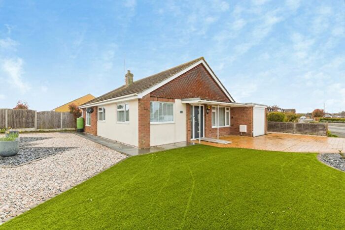 3 Bedroom Bungalow For Sale In Bertram Avenue, Little Clacton, Clacton-on-Sea, Essex, CO16