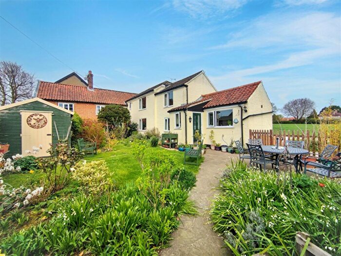 2 Bedroom Semi-Detached House For Sale In Aldborough, Norwich, NR11