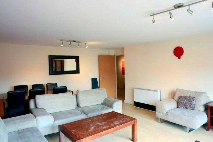 3 Bedroom Flat To Rent In Royal Plaza, Westfield Terrace, Sheffield, S1