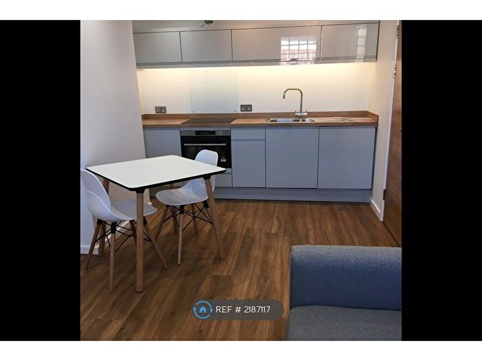 1 Bedroom Flat To Rent In Adair House, Epsom, KT19