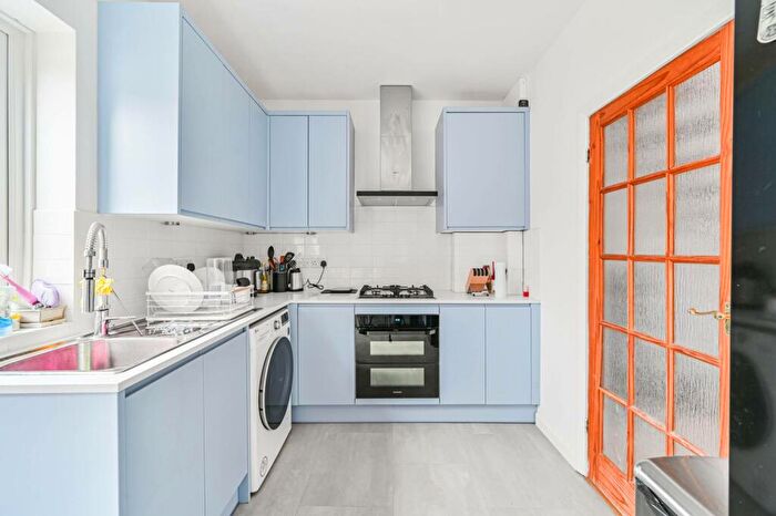 2 Bedroom End Of Terrace House To Rent In Rangefield Road, Bromley, BR1