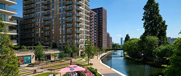 3 Bedroom Flat To Rent In Waterview House Quay Walk Wembley, HA0