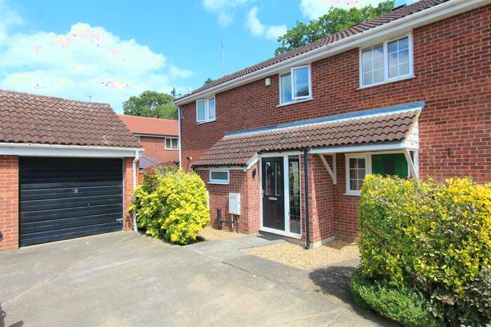 3 Bedroom House To Rent In Brocksparkwood, Brentwood, CM13