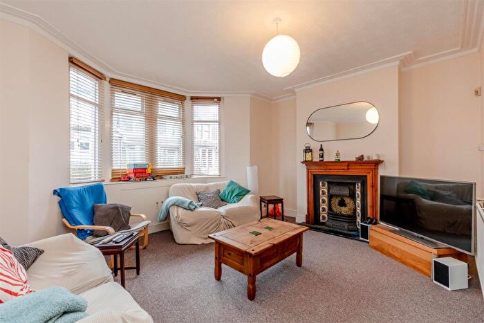 2 Bedroom End Of Terrace House To Rent In Boston Road, Bristol, BS7