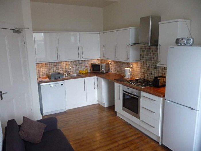 4 Bedroom Flat To Rent In Bruntsfield Place, Edinburgh, EH10