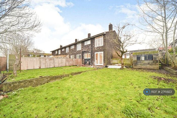 3 Bedroom End Of Terrace House To Rent In Aberford Gardens, London, SE18