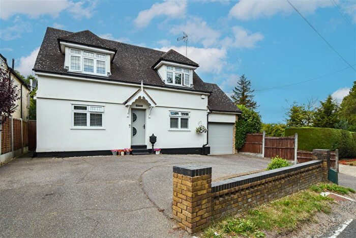 4 Bedroom Property For Sale In Doddinghurst Road, Doddinghurst, Brentwood, CM15