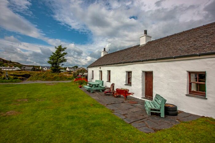 2 Bedroom House For Sale In Easdale Island, Argyll, PA34