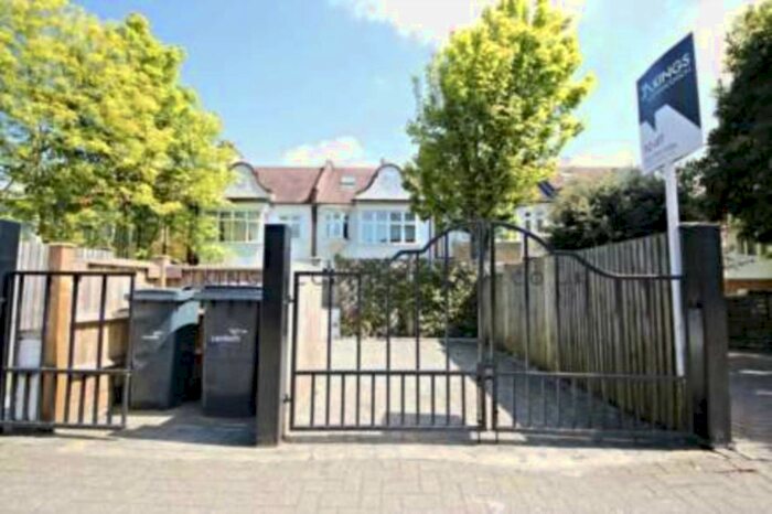 Studio To Rent In Ashurst Gardens, Tulse Hill, Tulse Hill, SW2
