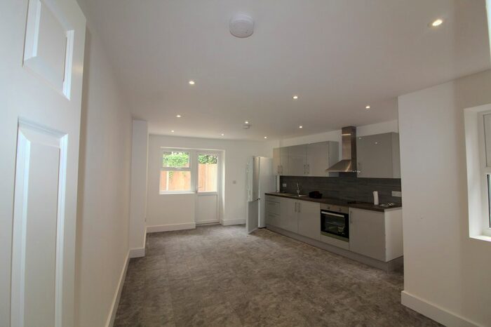 10 Bedroom Terraced House To Rent In Black Boy Lane, London, N15