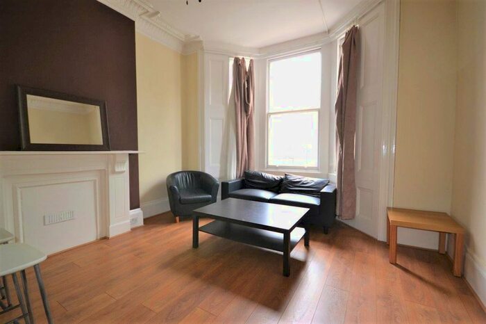 2 Bedroom Flat To Rent In Shirland Road, Maida Vale, London, W9