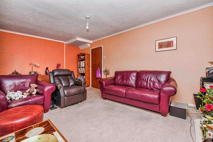 3 Bedroom End Of Terrace House For Sale In Gloucester Avenue, Maldon, CM9