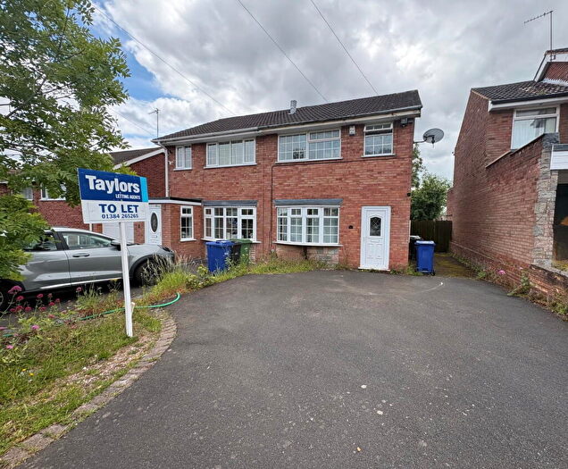 3 Bedroom Semi-Detached House To Rent In Ragees Road, Kingswinford, DY6
