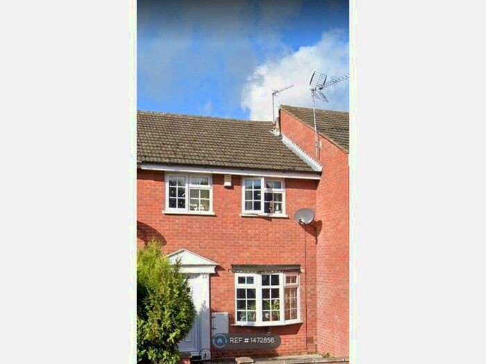 3 Bedroom Terraced House To Rent In Stuart Close, Bletchley, Milton Keynes, MK2