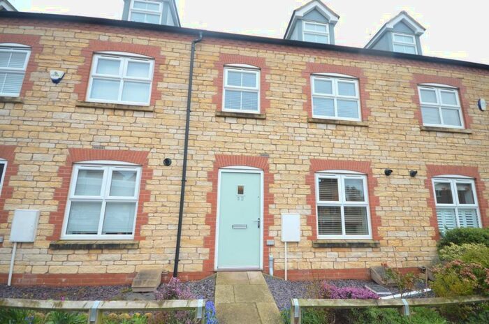 3 Bedroom Terraced House To Rent In Cranford Road, Burton Latimer, NN15